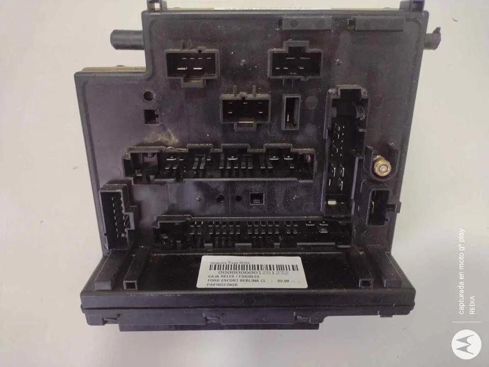 Foto de CAJA RELES / FUSIBLES FORD ESCORT BERLINA 1.8 Diesel (60 CV / 44 KW) referencia PA610GF20GB