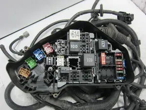 Foto de CAJA RELES / FUSIBLES PORSCHE CAYENNE (TIPO 92A) referencia 7L0937503D foto 5