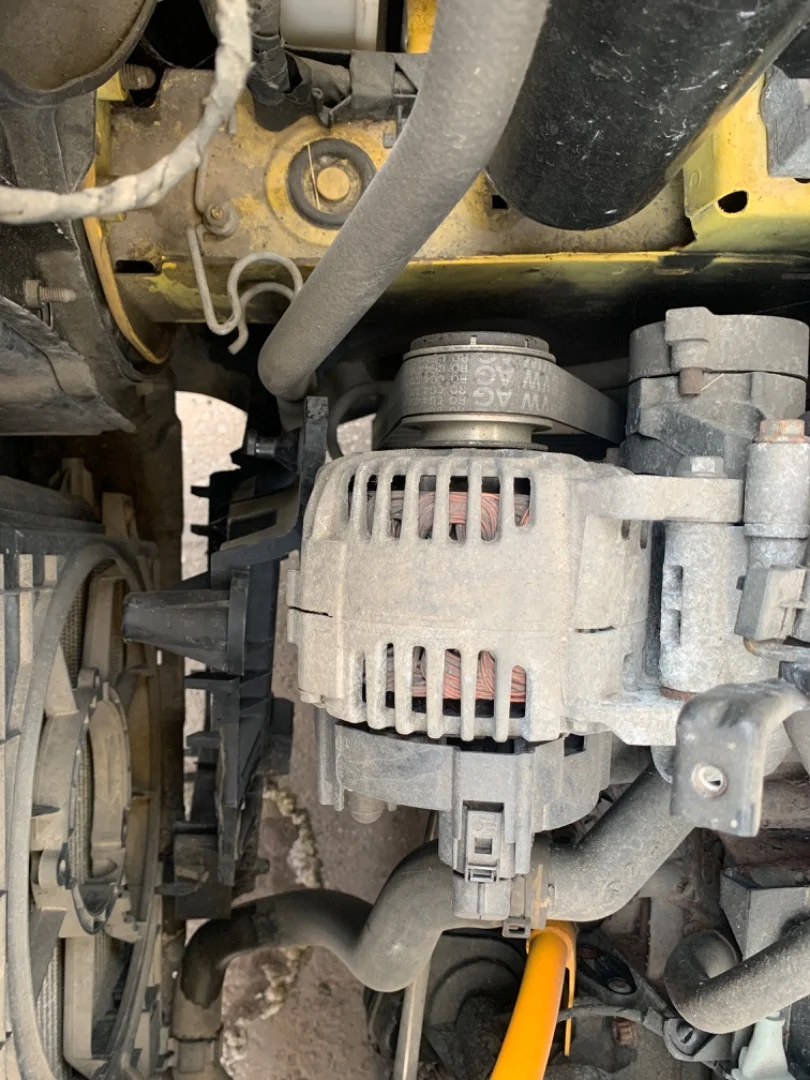 Foto de ALTERNADOR VOLKSWAGEN CADDY (2K)(02.2004) 2.0 SDI (69 CV / 51 KW) referencia 06F903023E