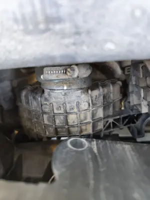 Foto de INTERCOOLER RENAULT KANGOO II (F/KW0) 1.5 dCi Diesel CAT (86 CV / 63 KW)