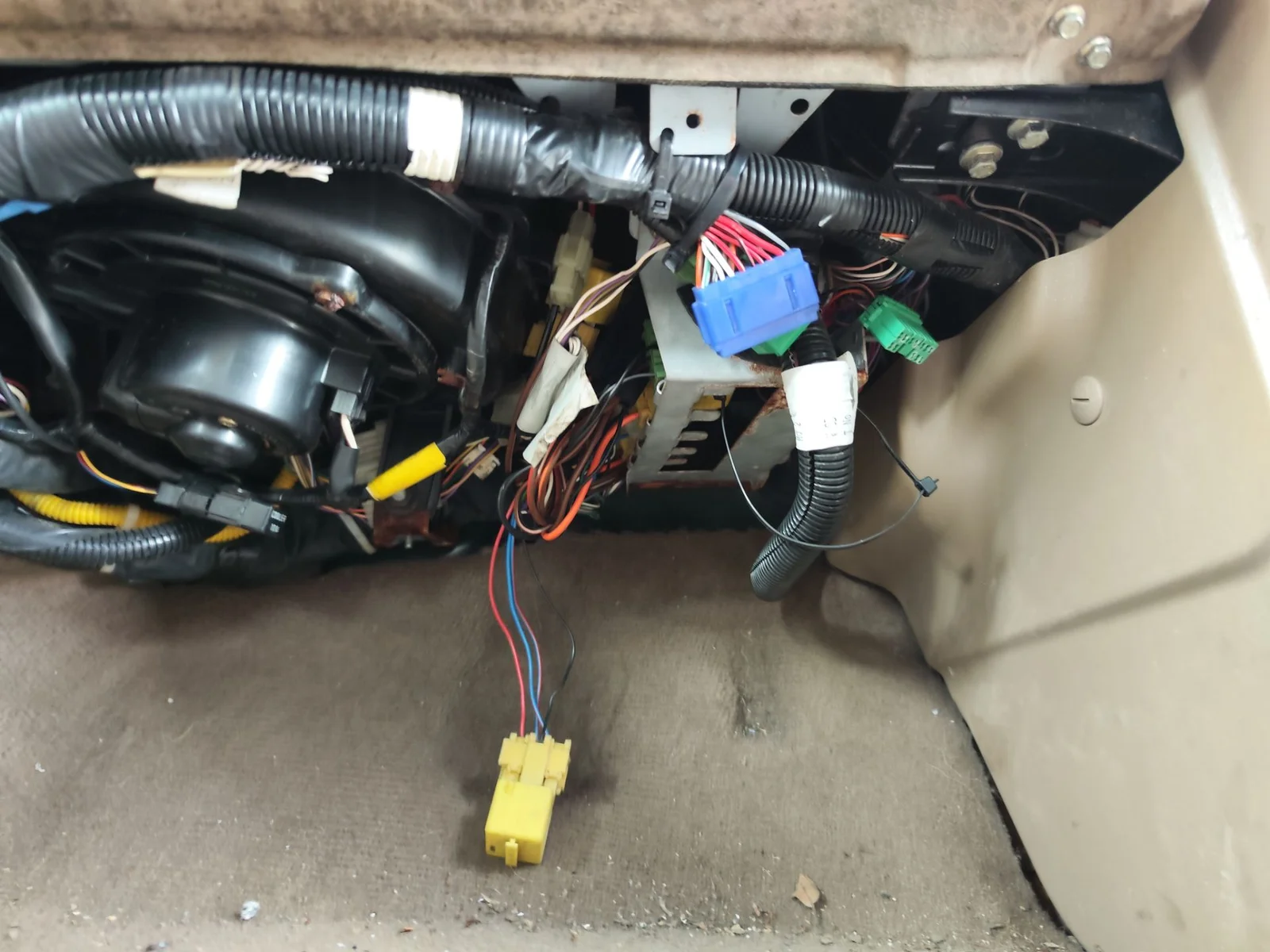 Foto de CENTRALITA MOTOR UCE LAND ROVER DISCOVERY (LT) 4.0 V8 CAT (185 CV / 136 KW)