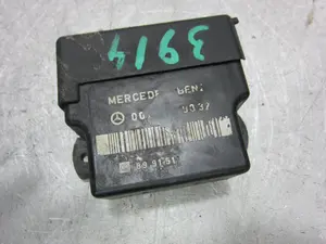 Foto de CAJA PRECALENTAMIENTO MERCEDES-BENZ CLASE 124 (BM 124) BERLINA 2.0 Diesel (72 CV / 53 KW) referencia 899151 foto 2