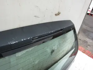 Foto de NO IDENTIFICADO VOLKSWAGEN POLO III BERLINA (6N2) 1.4 16V (75 CV / 55 KW) foto 2
