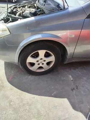 Foto de ALETA DELANTERA IZQUIERDA NISSAN PRIMERA BERLINA (P12) 1.9 16V Turbodiesel CAT (120 CV / 88 KW) referencia 63101AV630