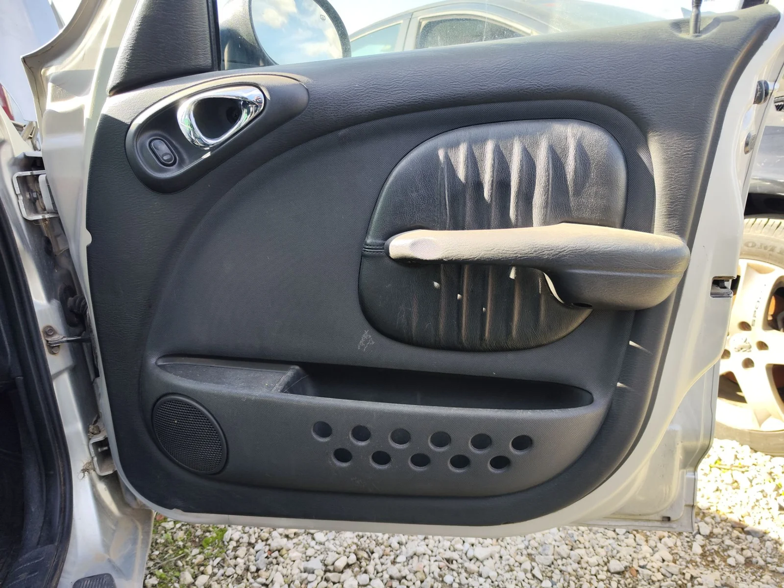 Foto de GUARNECIDO PUERTA DELANTERA DERECHA CHRYSLER PT CRUISER 2.2 CRD CAT (121 CV / 89 KW)