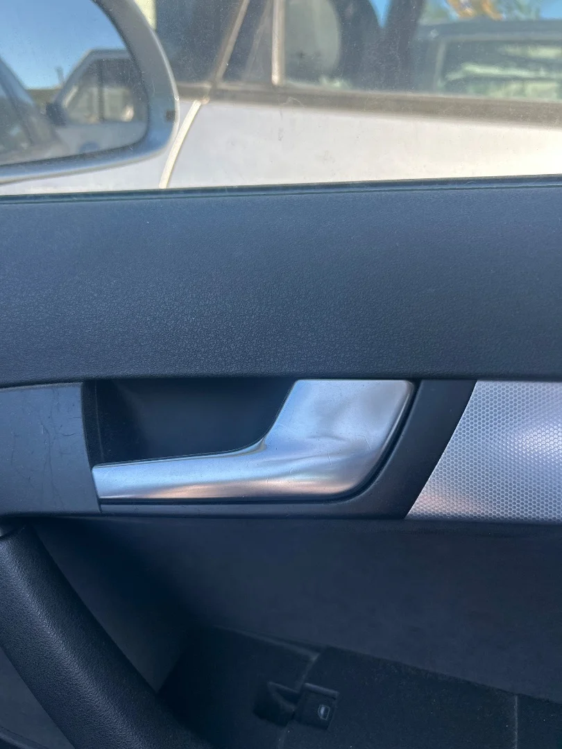 Foto de MANETA INTERIOR DELANTERA DERECHA AUDI A3 SPORTBACK (8PA) 2.0 16V TFSI (200 CV / 147 KW) referencia 8P4837020E FKZ