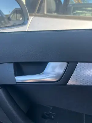 Foto de MANETA INTERIOR DELANTERA DERECHA AUDI A3 SPORTBACK (8PA) 2.0 16V TFSI (200 CV / 147 KW) referencia 8P4837020E FKZ