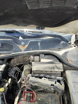 Foto de MOTOR LIMPIA DELANTERO RENAULT MEGANE II COUPE/CABRIO 1.5 dCi Diesel (106 CV / 78 KW)