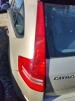 Foto de PILOTO TRASERO IZQUIERDO CITROEN C4 BERLINA referencia 6350T8