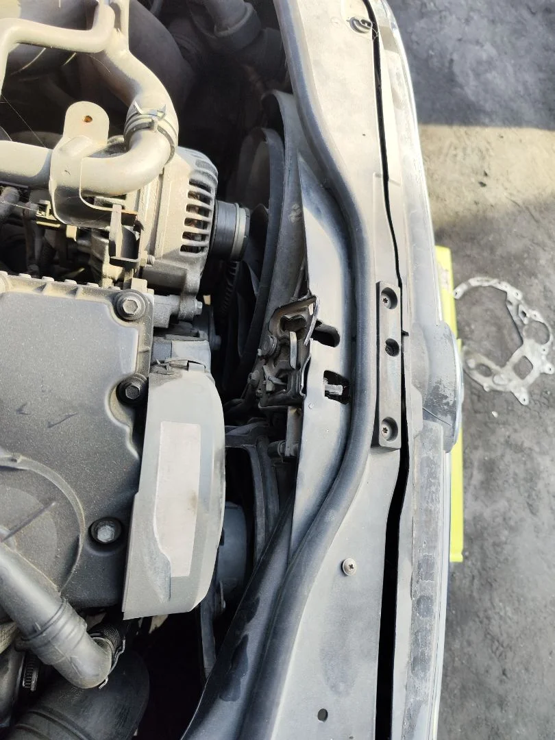Foto de CONDENSADOR / RADIADOR AIRE ACONDICIONADO VOLKSWAGEN PASSAT BERLINA (3B3) 1.9 TDI (131 CV / 96 KW) referencia 3B0260401B