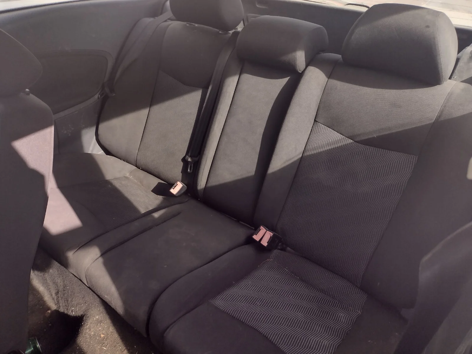 Foto de ASIENTOS TRASERO DERECHO SEAT IBIZA (6L1) 1.9 TDI (101 CV / 74 KW) referencia 6L0885806AAFKZ
