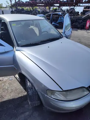 Foto de CAPO OPEL VECTRA B BERLINA 2.0 DTI (101 CV / 74 KW) referencia 90508248 foto 4
