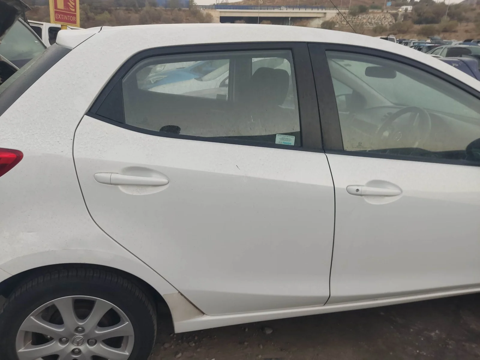 Foto de LUNA TRASERA DERECHA MAZDA 2 BERLINA (DE) 1.3 16V CAT (75 CV / 55 KW)