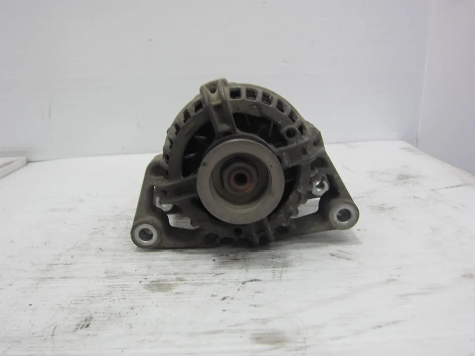 Foto de ALTERNADOR OPEL CORSA C 1.0 12V CAT (Z 10 XE / LW3) (58 CV / 43 KW) referencia 0124225018