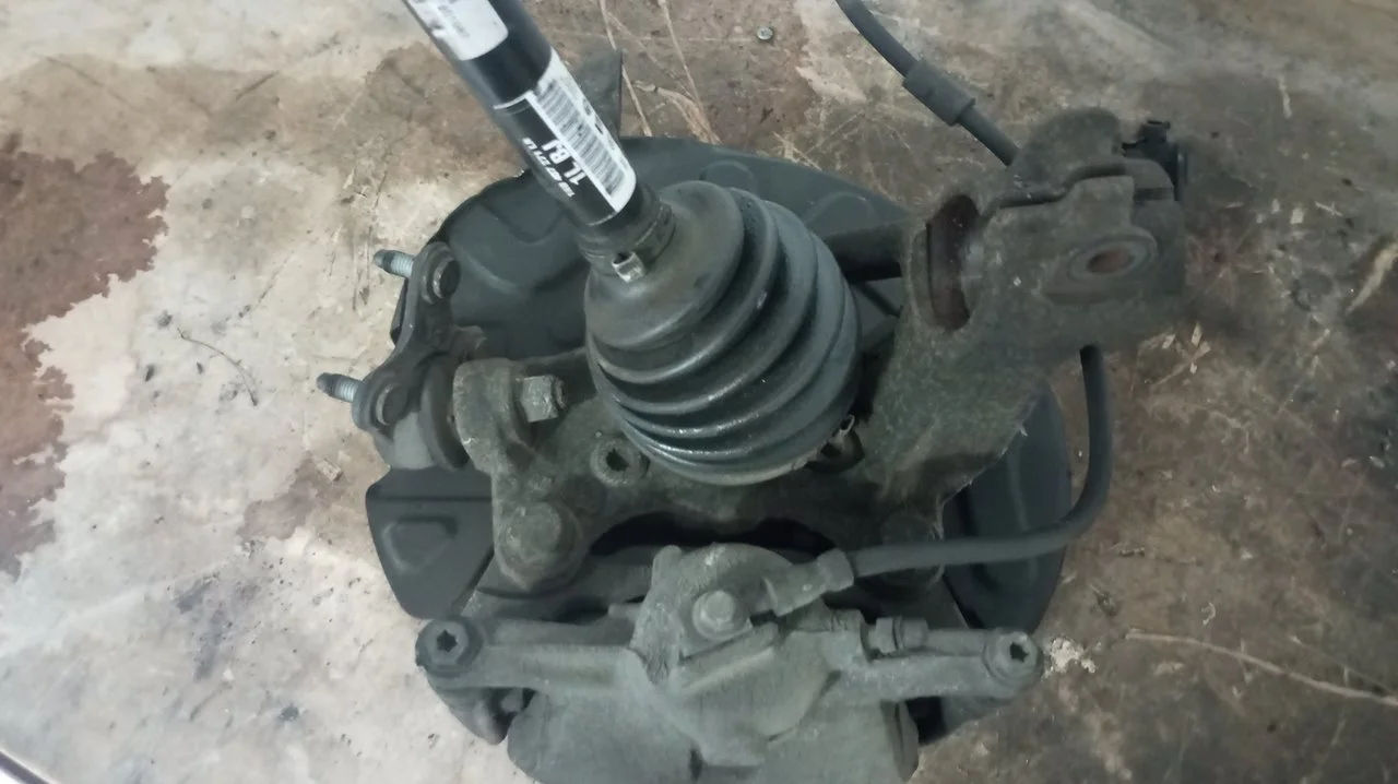Foto de MANGUETA DELANTERA IZQUIERDA VOLKSWAGEN GOLF VII (5G1/BE1) 1.6 16V TDI DPF (110 CV / 81 KW) referencia 5Q0407253A