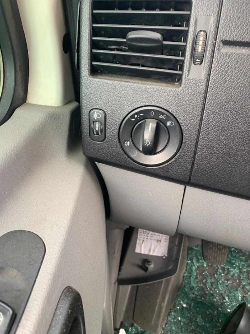 Foto de MANDO LUCES VOLKSWAGEN CRAFTER FURGÓN (2E) 2.5 TDI DPF (109 CV / 80 KW)