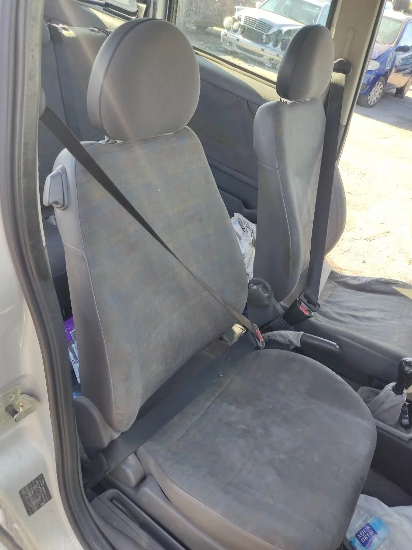 Foto de CINTURON SEGURIDAD DELANTERO DERECHO OPEL COMBO (CORSA C) 1.7 16V DI CAT (Y 17 DTL / LK8) (65 CV / 48 KW)
