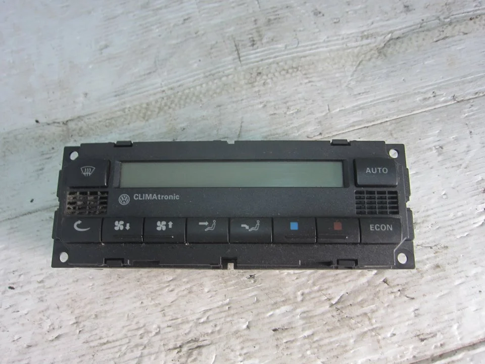 Foto de MANDO CALEFACCION / AIRE ACONDICIONADO VOLKSWAGEN GOLF IV BERLINA (1J1)(10.1997) 1.9 TDI (101 CV / 74 KW)