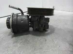 Foto de BOMBA DIRECCION TOYOTA COROLLA VERSO (R1) 2.2 Turbodiesel CAT (136 CV / 100 KW) referencia 4431005120 foto 5