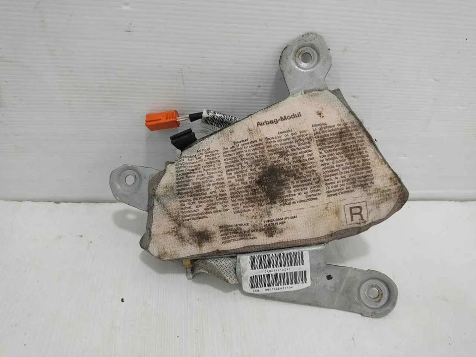 Foto de AIRBAG LATERAL DELANTERO DERECHO BMW SERIE 5 BERLINA (E39) 2.5 24V CAT (170 CV / 125 KW) referencia 98B132EA21234