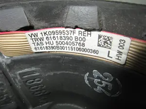 Foto de VOLANTE VOLKSWAGEN PASSAT BERLINA (3C2) 2.0 TDI (140 CV / 103 KW) referencia 1K0959538C foto 4