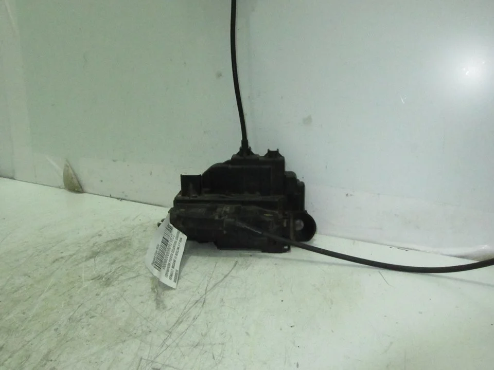 Foto de CERRADURA PUERTA DELANTERA IZQUIERDA RENAULT MEGANE III SPORT TOURER 1.6 16V (110 CV / 81 KW) referencia 305030001R