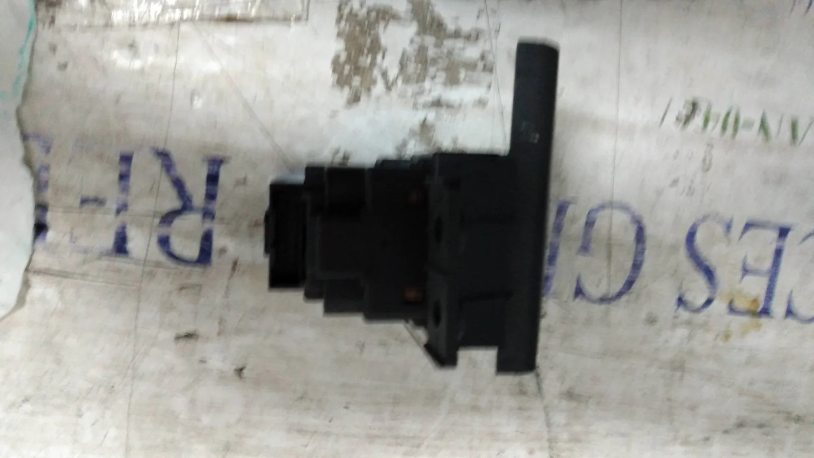 Foto de CONMUTADOR DE ARRANQUE BMW SERIE 1 BERLINA (E81/E87) 2.0 16V Diesel CAT (116 CV / 85 KW) referencia 10862510