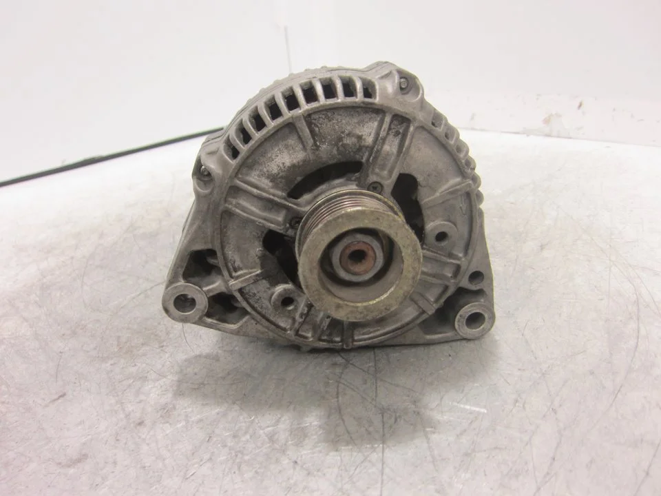 Foto de ALTERNADOR OPEL VECTRA B BERLINA 2.0 DTI (101 CV / 74 KW) referencia 0986041330