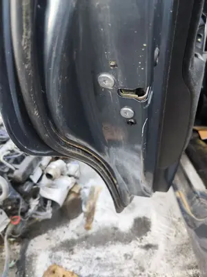 Foto de CERRADURA PUERTA TRASERA IZQUIERDA CITROEN GRAND C4 PICASSO 1.6 16V HDi FAP (109 CV / 80 KW)