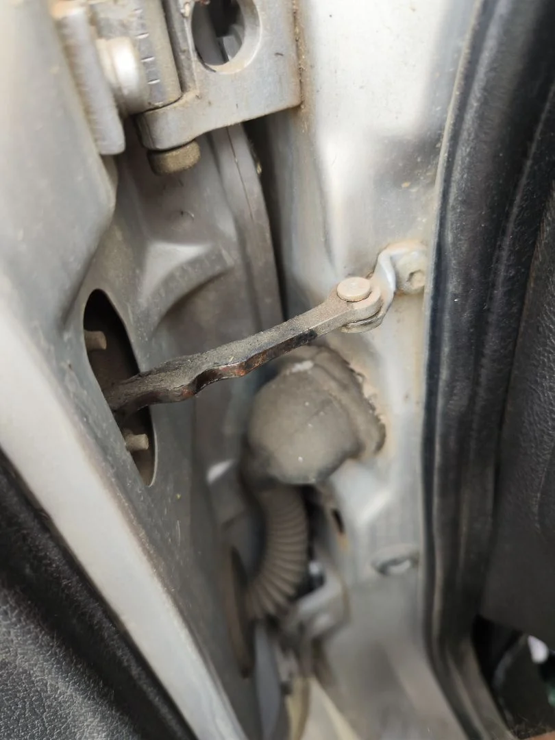 Foto de RETENEDOR PUERTA PEUGEOT 206 1.6 16V CAT (109 CV / 80 KW) referencia 9181C8
