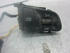 Foto de MANDO VOLANTE AUDI A6 BERLINA (4F2) 2.0 TDI (140 CV / 103 KW) referencia 4F0951527C foto 3