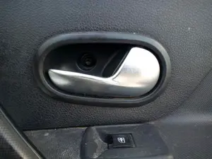 Foto de MANETA INTERIOR DELANTERA DERECHA DACIA LOGAN II 1.5 dCi Diesel FAP CAT (90 CV / 66 KW) referencia 826721919R
