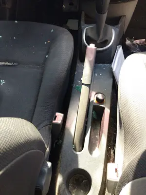Foto de PALANCA FRENO RENAULT CLIO III 1.4 16V (98 CV / 72 KW)