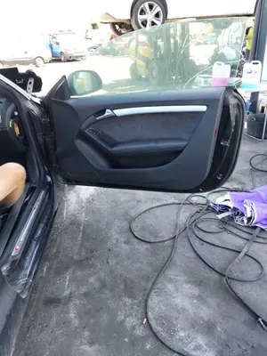 Foto de GUARNECIDO PUERTA DELANTERA DERECHA AUDI A5 COUPE (8T) 1.8 16V TFSI (170 CV / 125 KW) referencia 8F0867104  FKZ