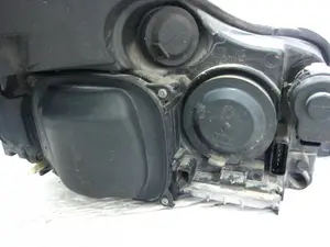 Foto de FARO IZQUIERDO RENAULT ESPACE IV (JK0) 2.0 16V Turbo (170 CV / 125 KW) referencia 8200394706 foto 5