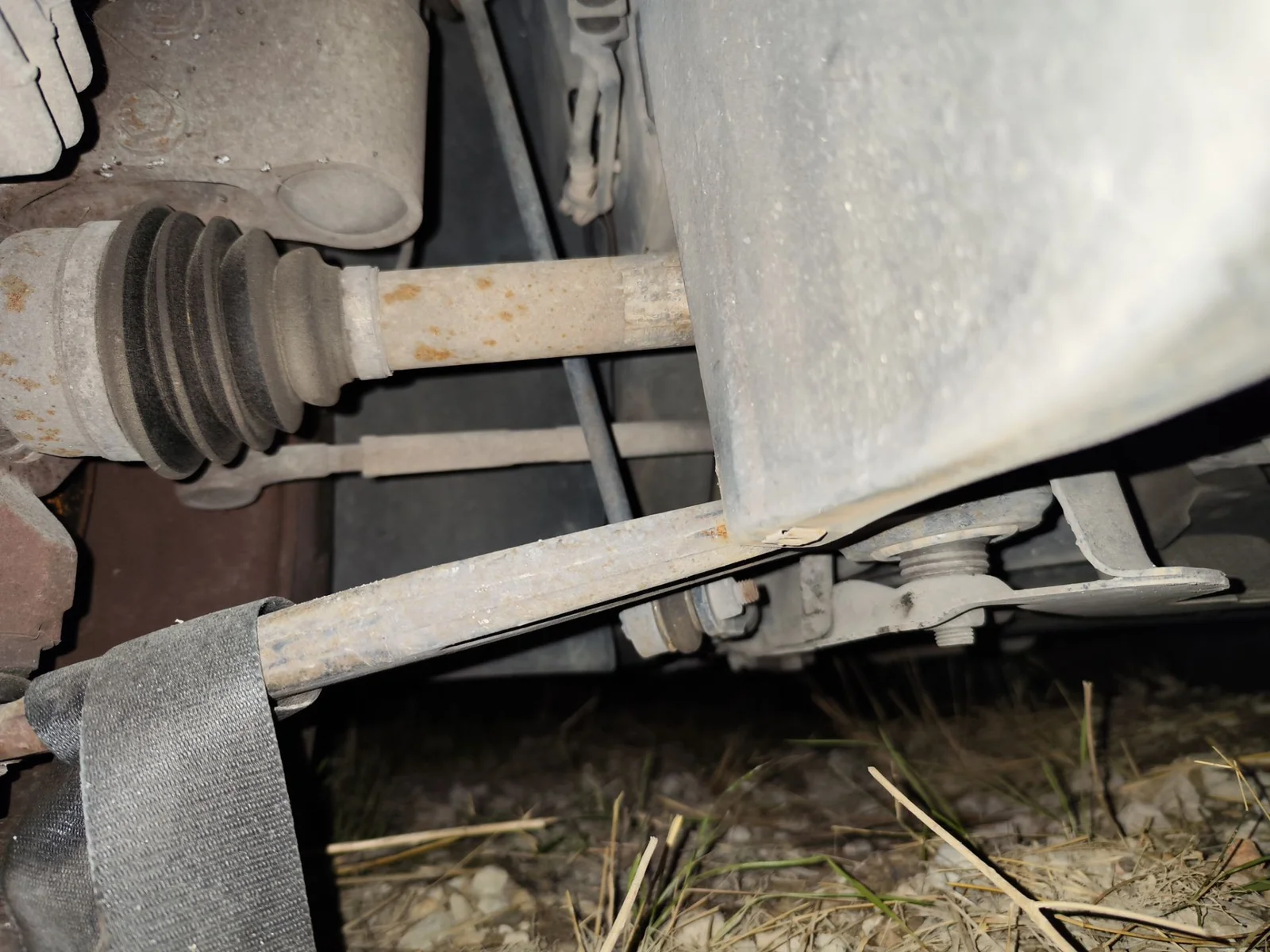 Foto de TRANSMISION DELANTERA DERECHA PEUGEOT 307 (S1)(04.2001) 1.6 16V CAT (109 CV / 80 KW)
