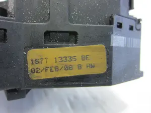 Foto de MANDO INTERMITENTES FORD MONDEO BERLINA (GE) 2.5 V6 24V CAT (170 CV / 125 KW) referencia 1ST7T13335 foto 3