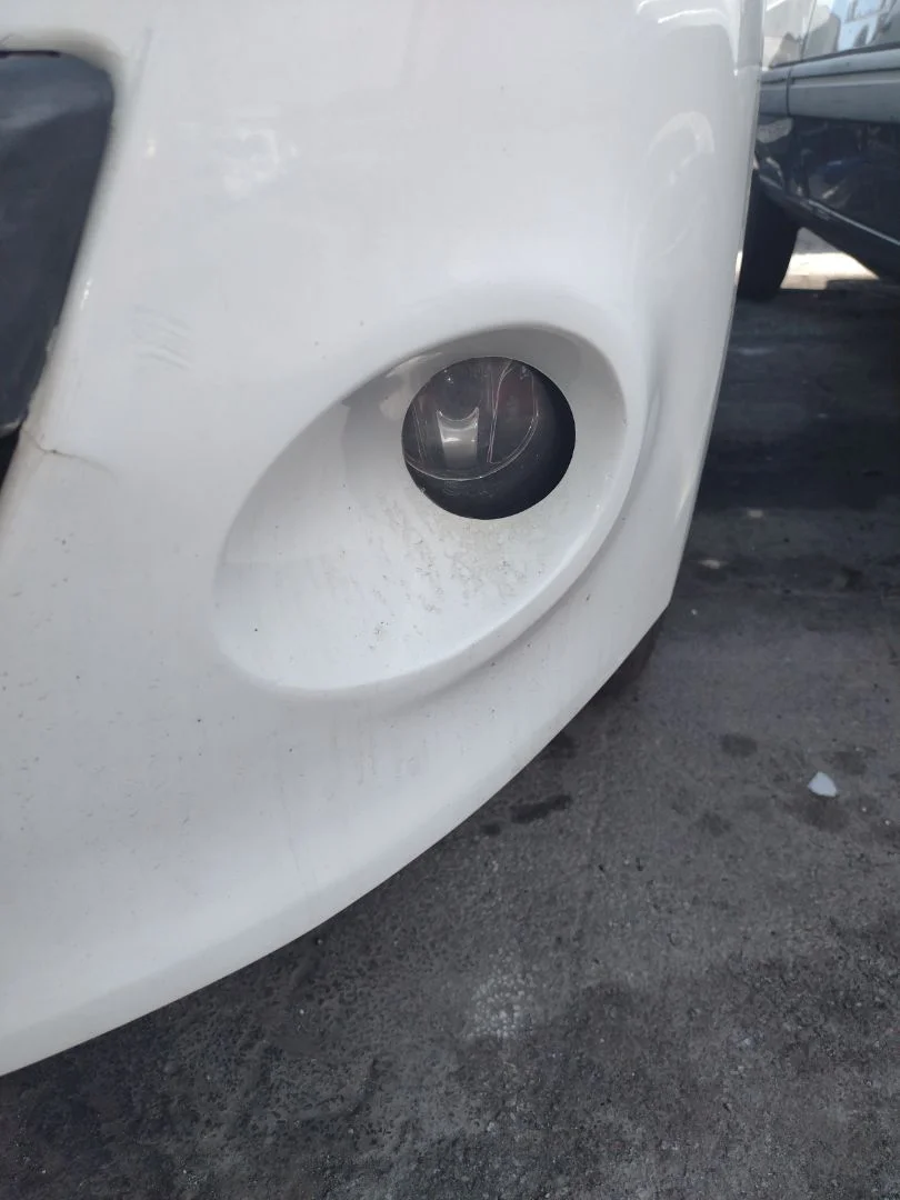 Foto de FARO ANTINIEBLA IZQUIERDO RENAULT MEGANE III BERLINA 5P 1.5 dCi Diesel CAT (86 CV / 63 KW)