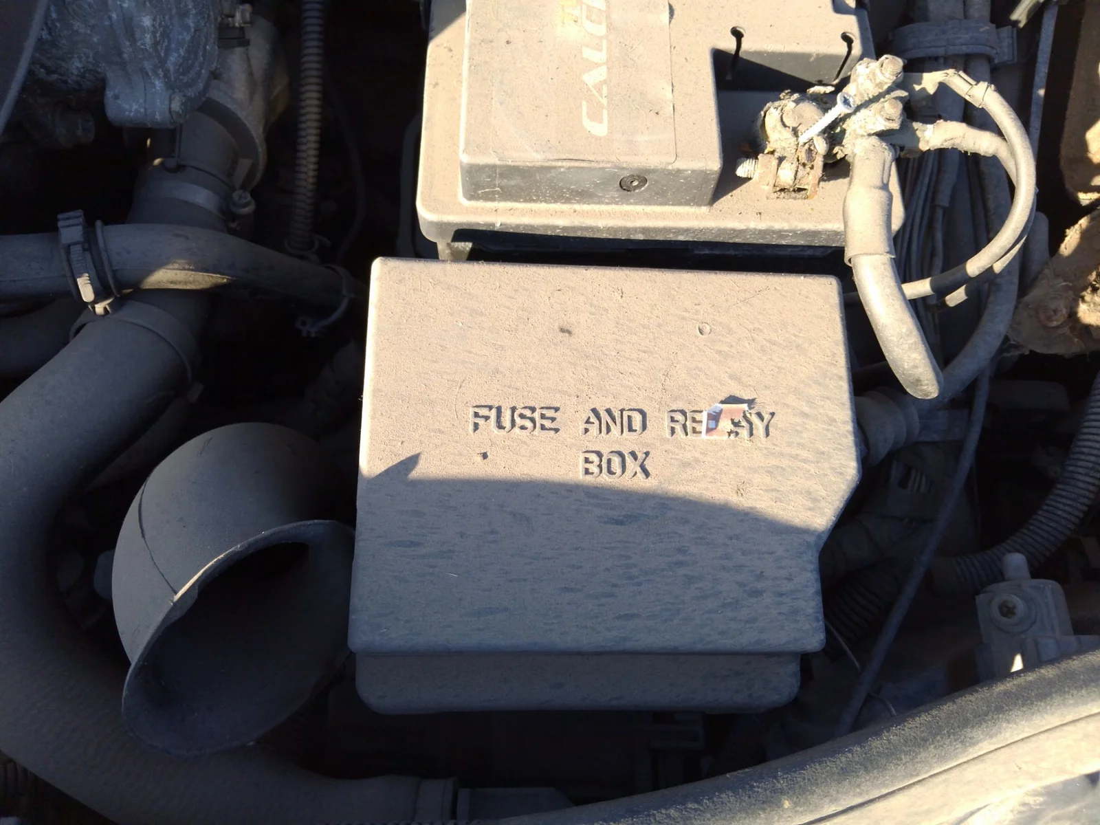 Foto de CAJA RELES / FUSIBLES ALFA ROMEO 147 (190) 1.9 JTD CAT (110 CV / 81 KW)