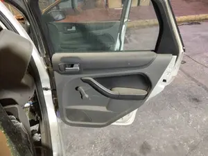 Foto de ELEVALUNAS TRASERO DERECHO FORD FOCUS SPORTBREAK (CAP) 1.6 TDCi CAT (90 CV / 66 KW) referencia 1738643