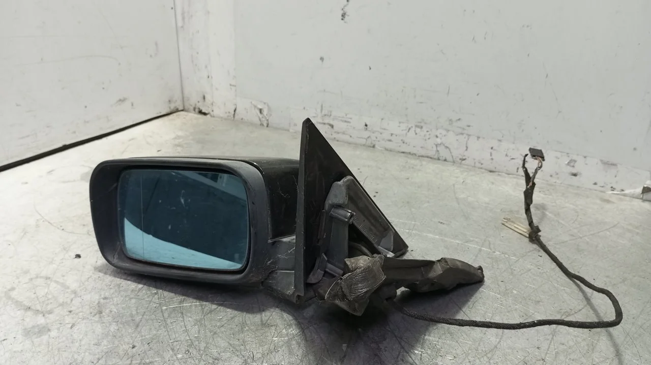 Foto de RETROVISOR IZQUIERDO BMW SERIE 3 BERLINA (E46) 2.0 16V Diesel CAT (150 CV / 110 KW) referencia 42491