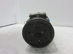 Foto de COMPRESOR AIRE ACONDICIONADO FORD TRANSIT FURGÓN MEDIO (FY) 2.4 TDE CAT (90 CV / 66 KW)