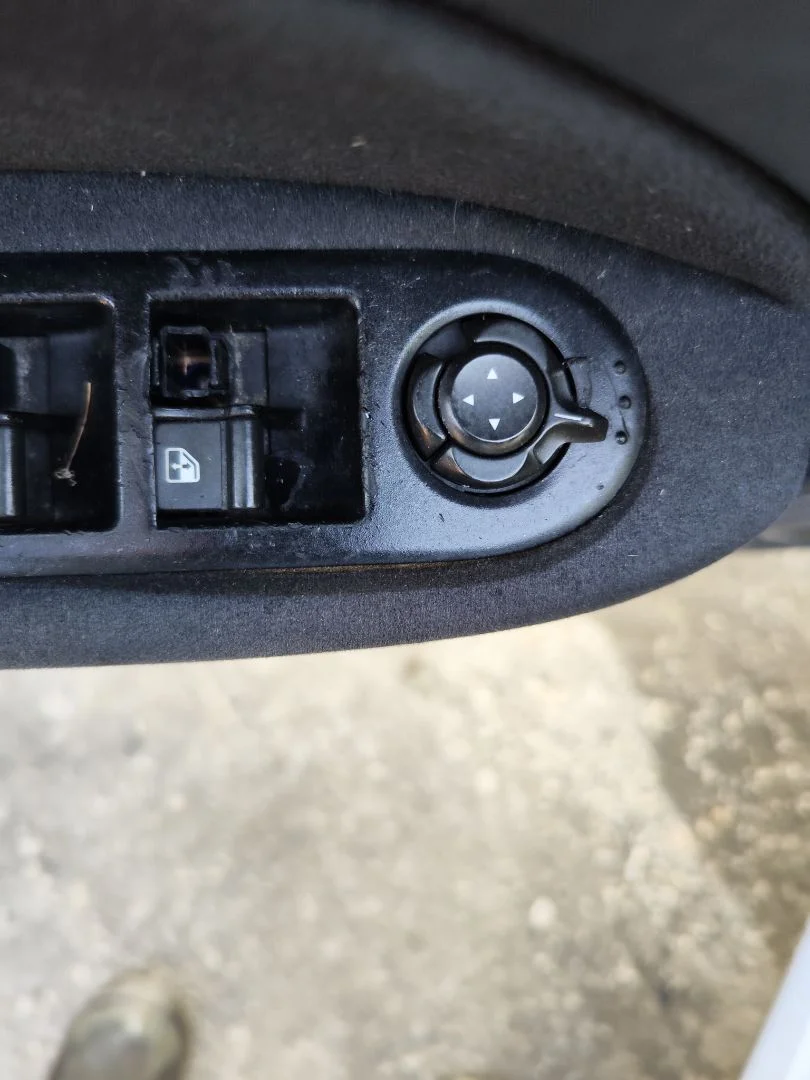 Foto de MANDO RETROVISOR ALFA ROMEO 159 (140) 1.9 JTD (M) 16V CAT (150 CV / 110 KW) referencia 01561181990
