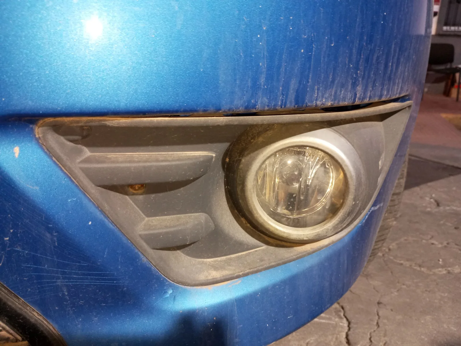 Foto de FARO ANTINIEBLA IZQUIERDO FORD FIESTA (CBK) 1.25 16V CAT (69 CV / 51 KW)
