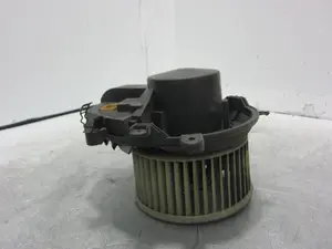 Foto de MOTOR CALEFACCION VOLKSWAGEN PASSAT BERLINA (3B3) 1.9 TDI (131 CV / 96 KW) referencia 740221238F foto 2