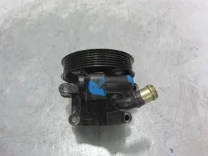 Foto de BOMBA DIRECCION FORD FOCUS BERLINA (CAP) referencia 4AB1603 foto 4