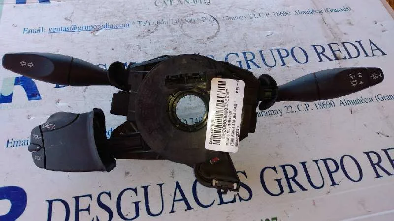 Foto de MANDO MULTIFUNCION FORD FOCUS BERLINA (CAK) referencia 98AG13335AD