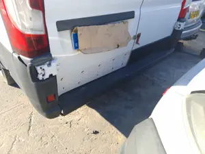 Foto de REFUERZO PARAGOLPES TRASERO FIAT DUCATO 3 MAXI FURGÓN TS 35 (295) 2.3 JTD CAT (148 CV / 109 KW) referencia 1357233080