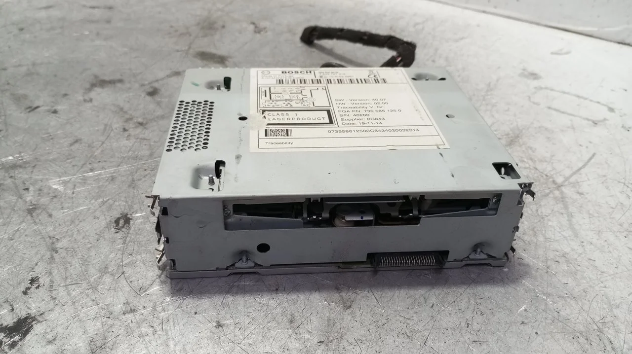 Foto de SISTEMA AUDIO / RADIO CD FIAT III FIORINO (225) 1.3 16V JTD CAT (75 CV / 55 KW) referencia 7643727316