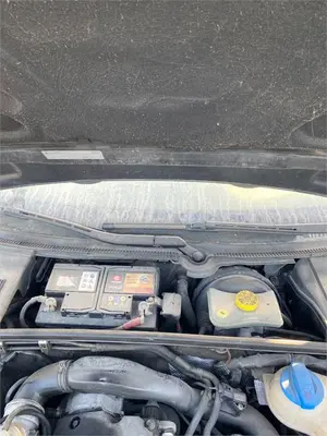 Foto de BRAZO LIMPIA DELANTERO DERECHO AUDI A4 BERLINA (8E) 1.9 TDI (131 CV / 96 KW) referencia 8E1955408C